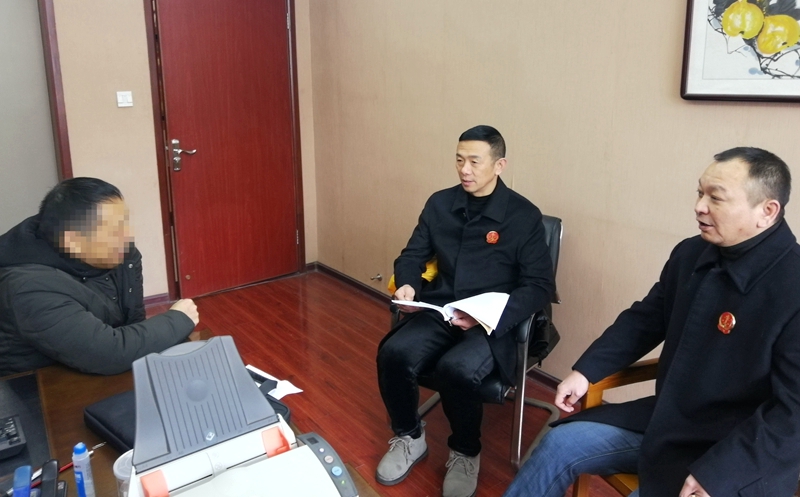 执行干警多次协调双方当事人_副本.jpg